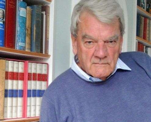 David Irving 1 Edited 800x445 1