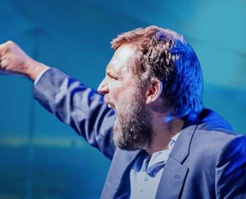 111554 Owen Benjamin